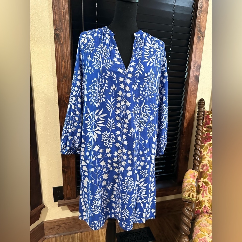 EUC Blue and white floral  midi dress Spring versatile dress SZ S